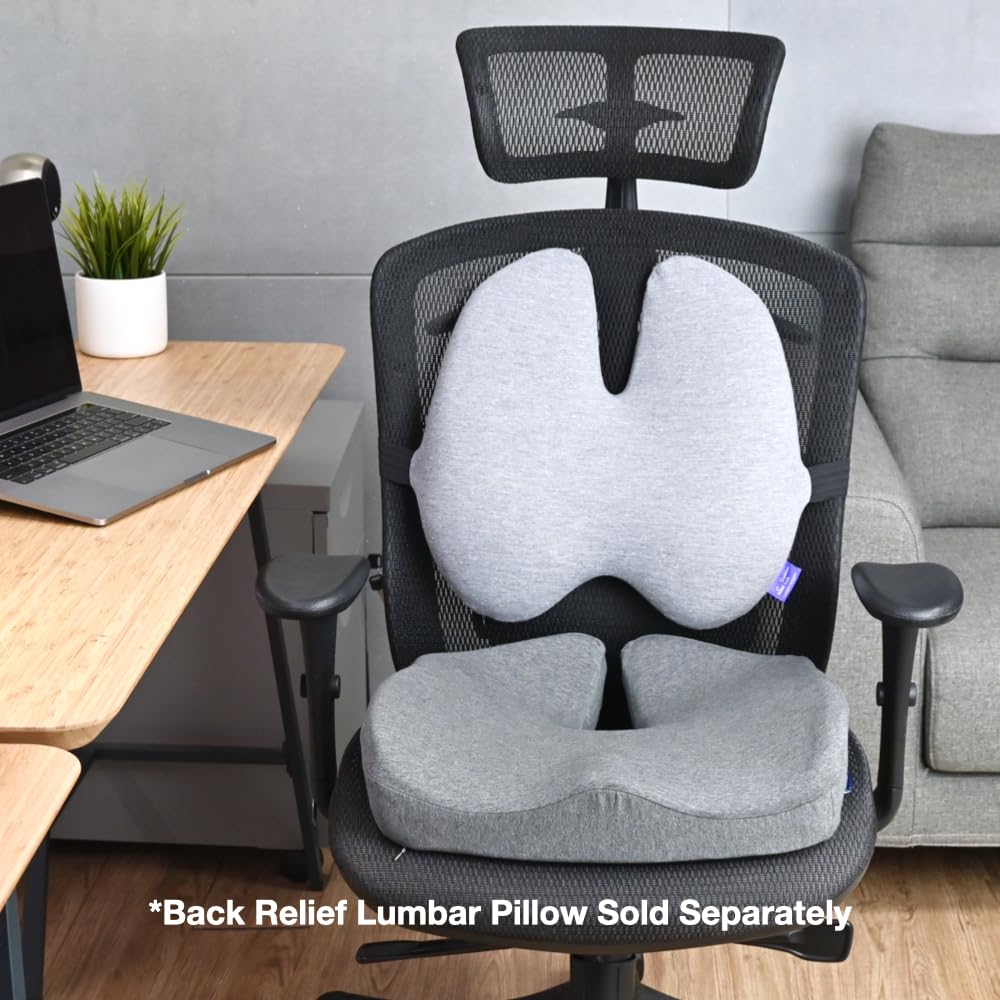 C CUSHION LAB en ambiente de hogar sobre silla comedor mostrando uso cotidiano