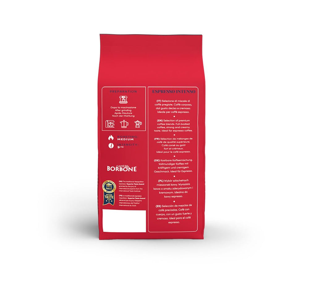 Caffè Borbone moka en uso demostrando versatilidad en preparación