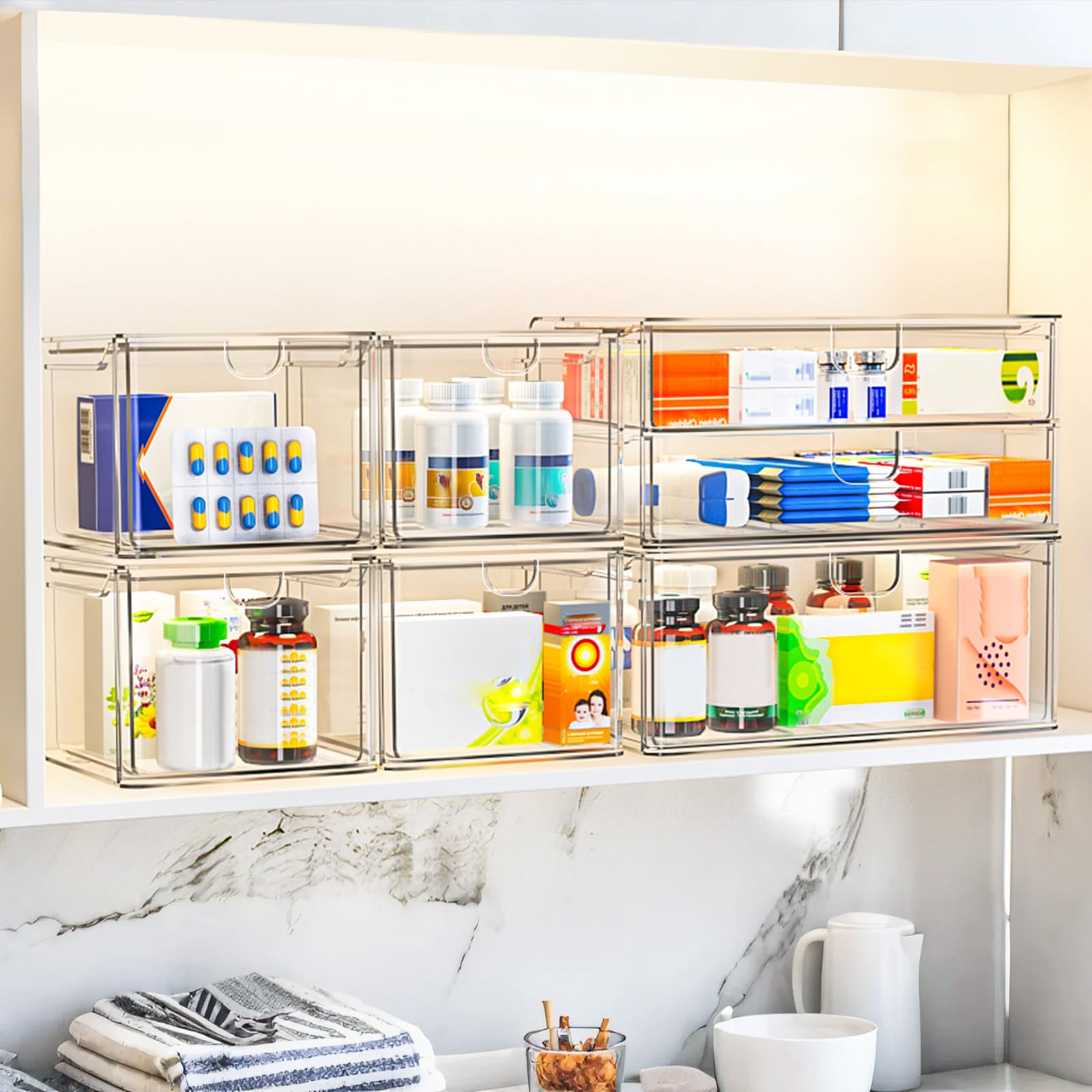 caktraie organizador en tocador junto a espejo para estilo ordenado