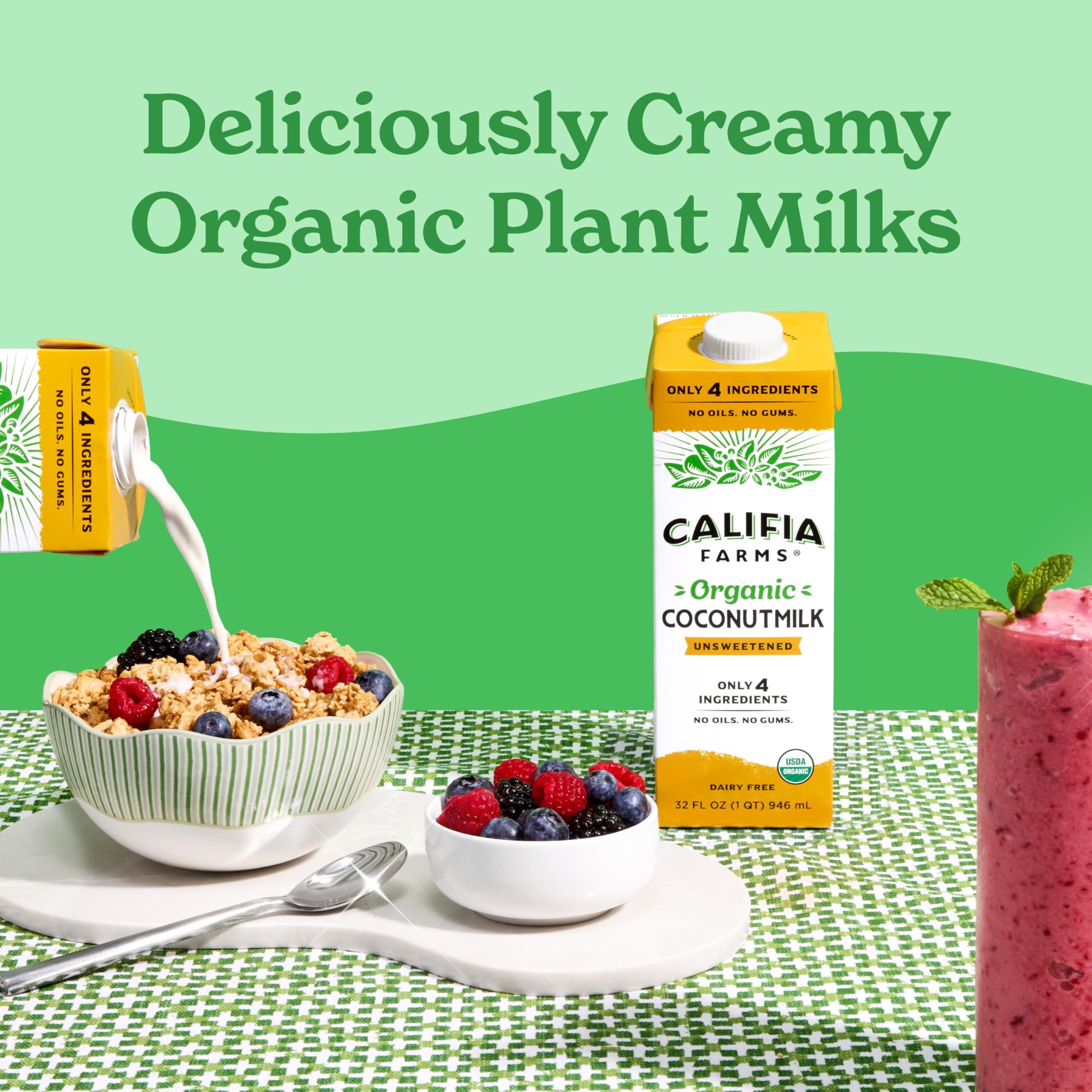 Califia Farms botella 32 oz junto a fruta para referencia de tamaño