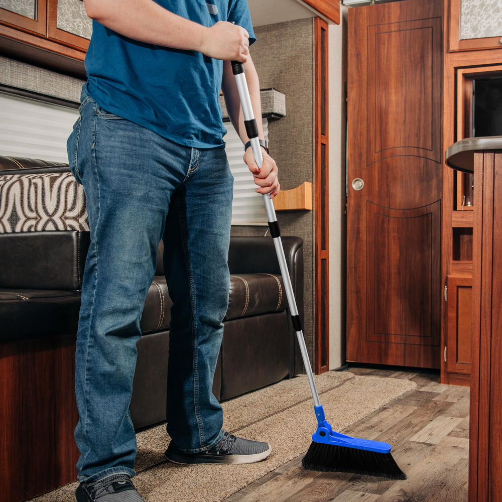 Camco mango telescópico extendido para barrer sin agacharse