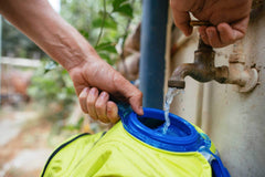 CamelBak pastilla en primer plano mostrando textura y facilidad de dosaje