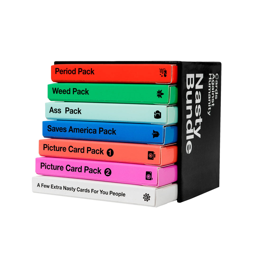 Cards Against Humanity cartas dispersas mostrando variedad temática y sorpresa