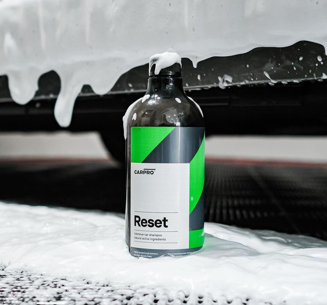 CARPRO Reset vehículo secado mostrando acabado brillante protegido