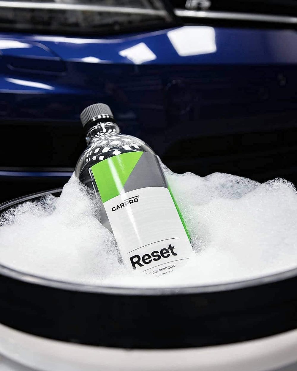 CARPRO Reset aplicado con lanza espumadora para lavado eficiente