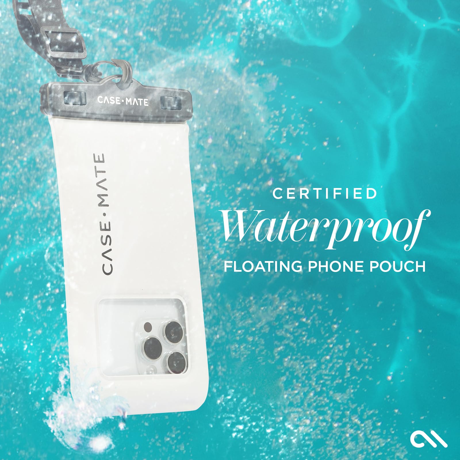 Case‑Mate en uso dentro de piscina mostrando comodidad y accesibilidad al móvil