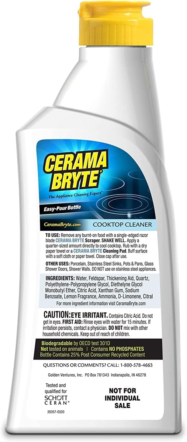 Cerama Bryte escena en cocina moderna demostrando limpieza rápida y aspecto profesional