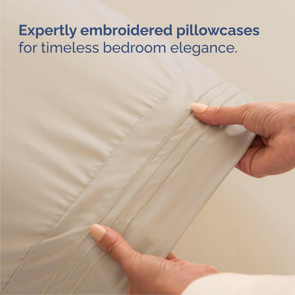 CGK Unlimited sábanas vestidas en dormitorio, apariencia elegante y acogedora