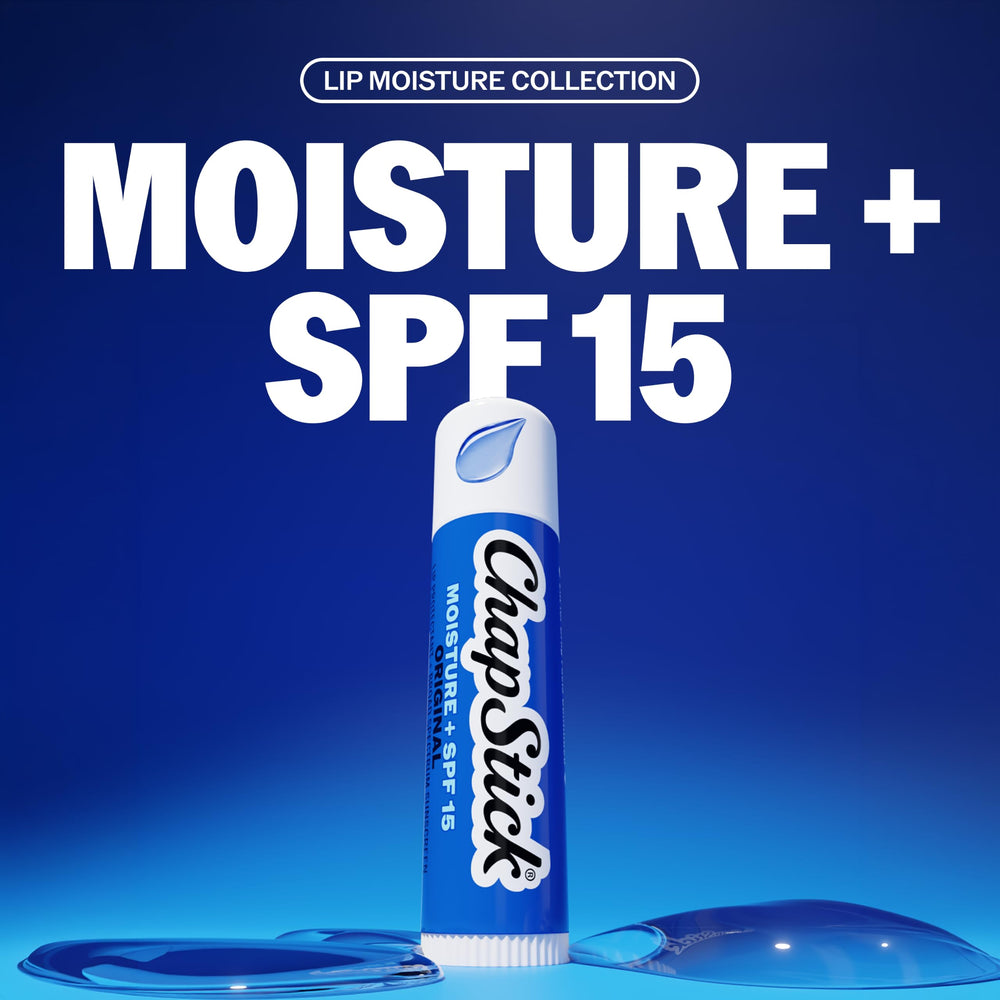 ChapStick detalle del tubo con textura del bálsamo y hidratación visible