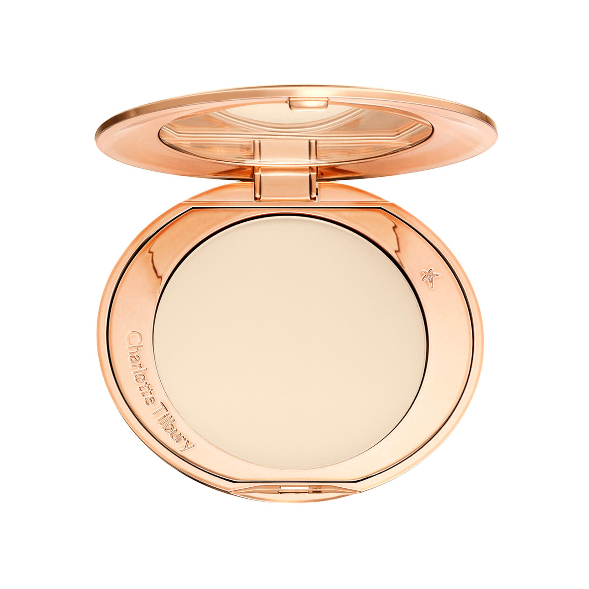 Charlotte Tilbury polvo compacto en su estuche mostrando el diseño elegante y beneficio de portabilidad
