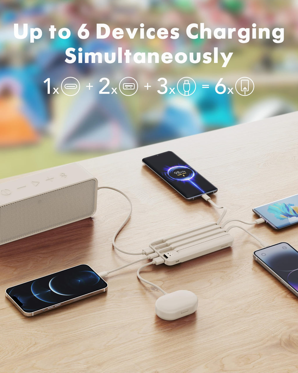 charmast power bank en mano para mostrar escala y comodidad de transporte