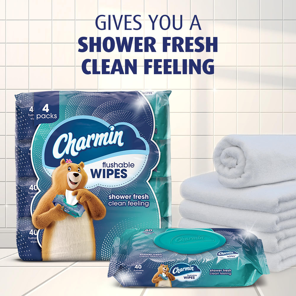 Charmin empaquetado de ocho unidades que indica el total de 320 toallitas