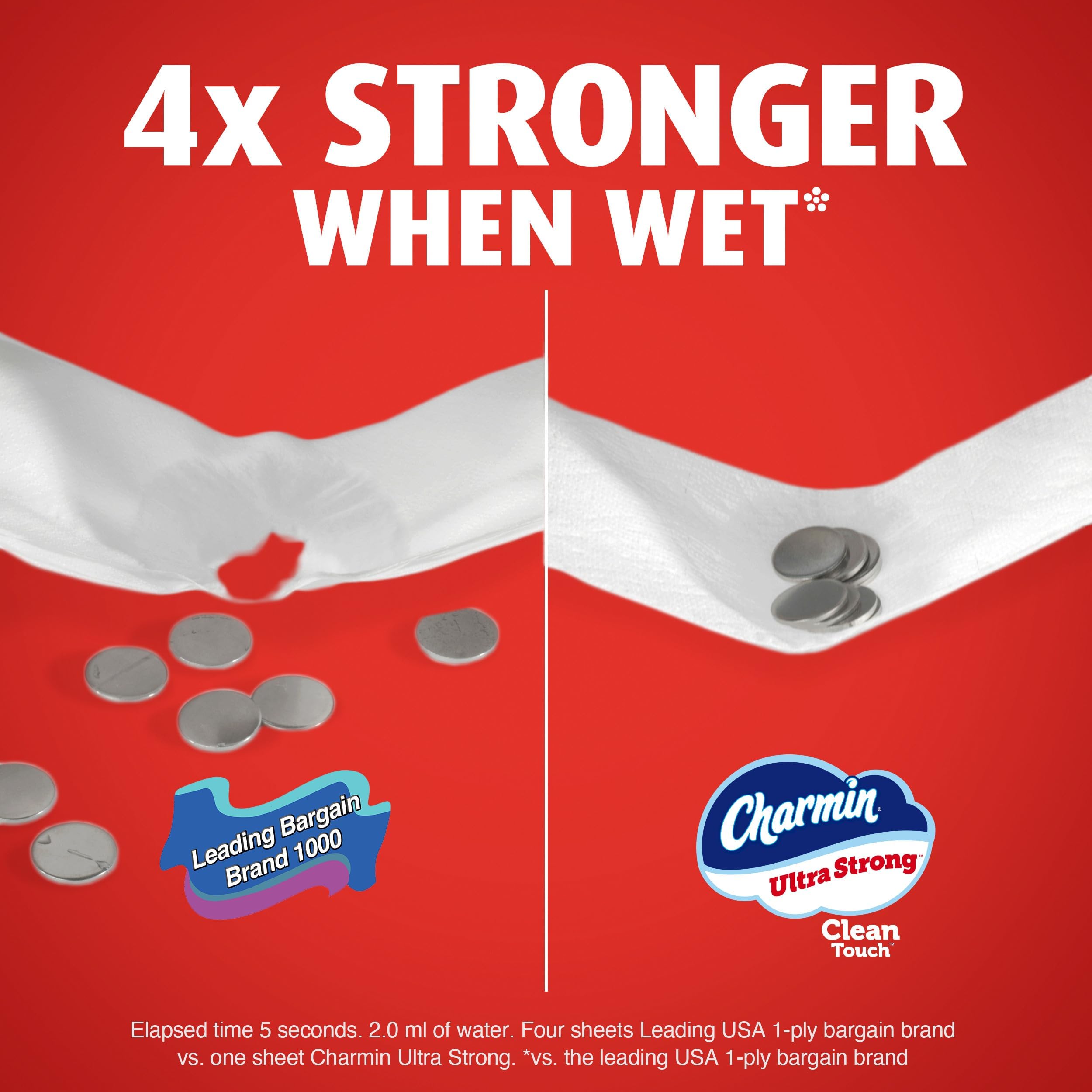 Charmin rollo junto a objeto para comparar tamaño y duración