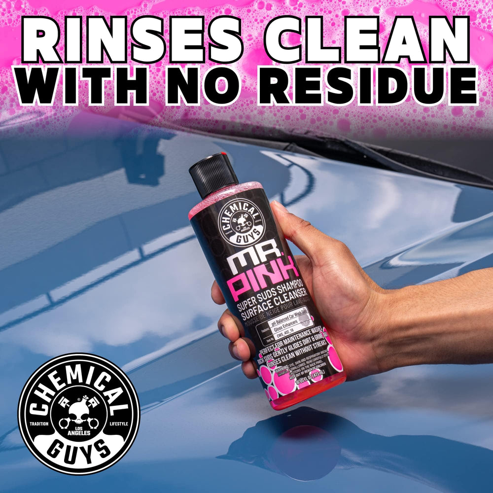 Chemical Guys Mr. Pink aplicado desde foam cannon para lavado eficiente