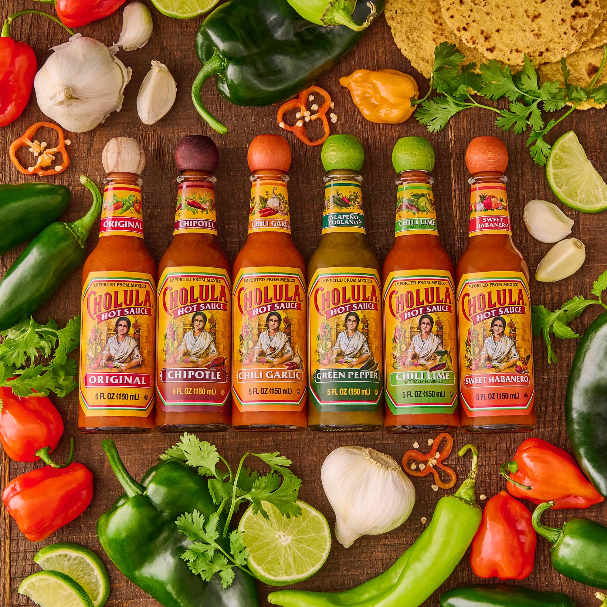 Cholula etiquetas y variedades mostrando nombres y perfiles de sabor