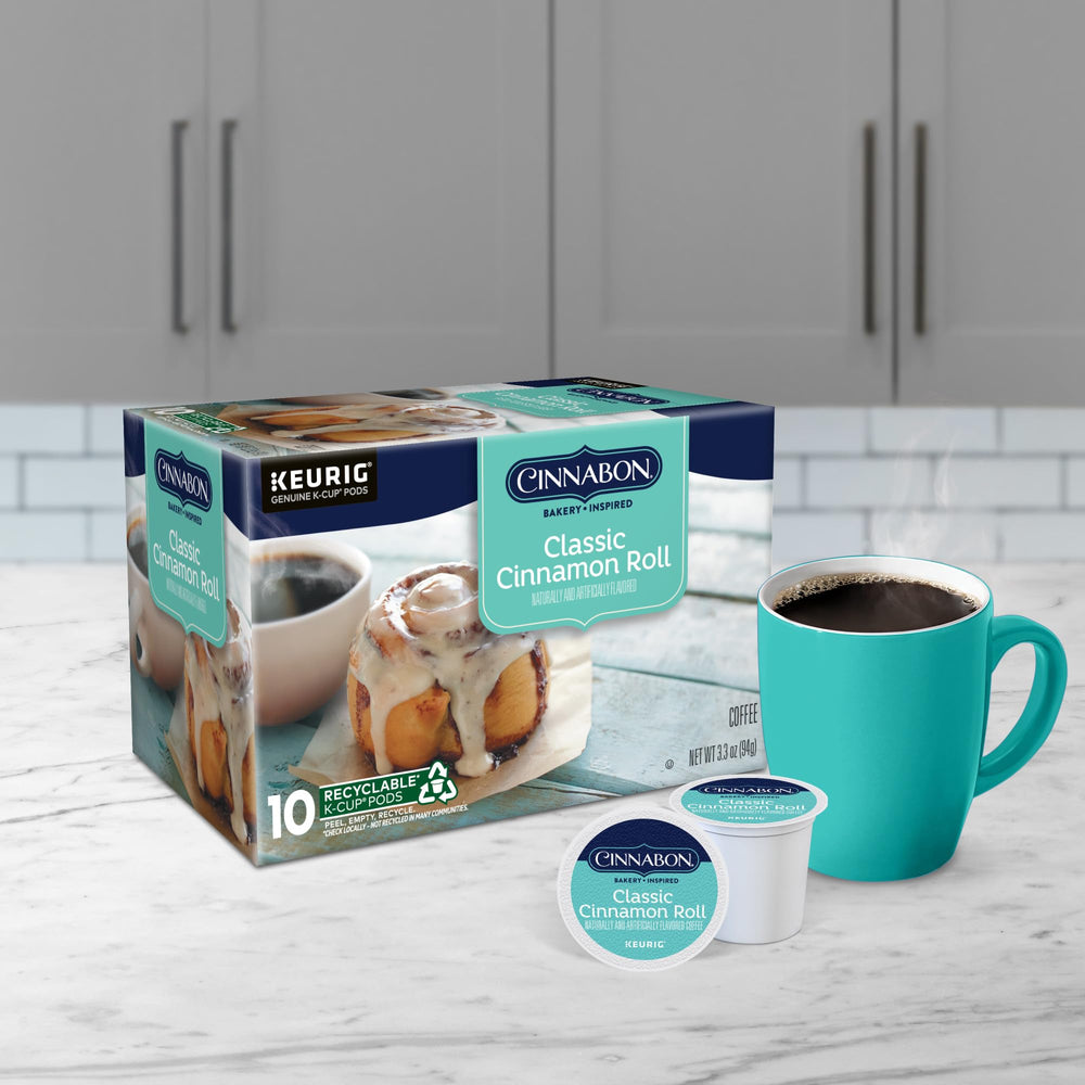 Cinnabon escena de desayuno con café y bollería para inspiración