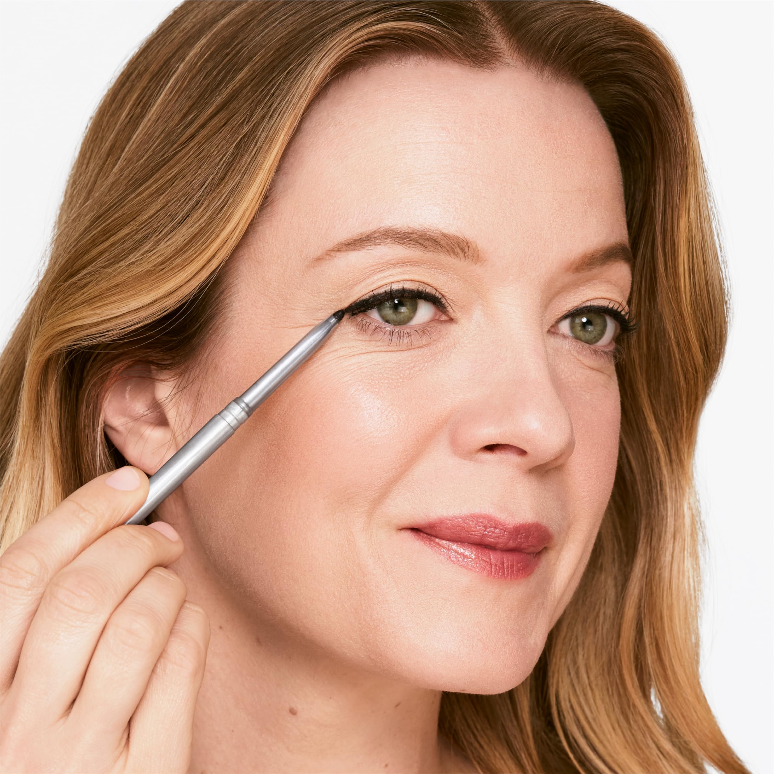 Clinique Quickliner esponja difuminadora integrada detalle para lograr acabado ahumado