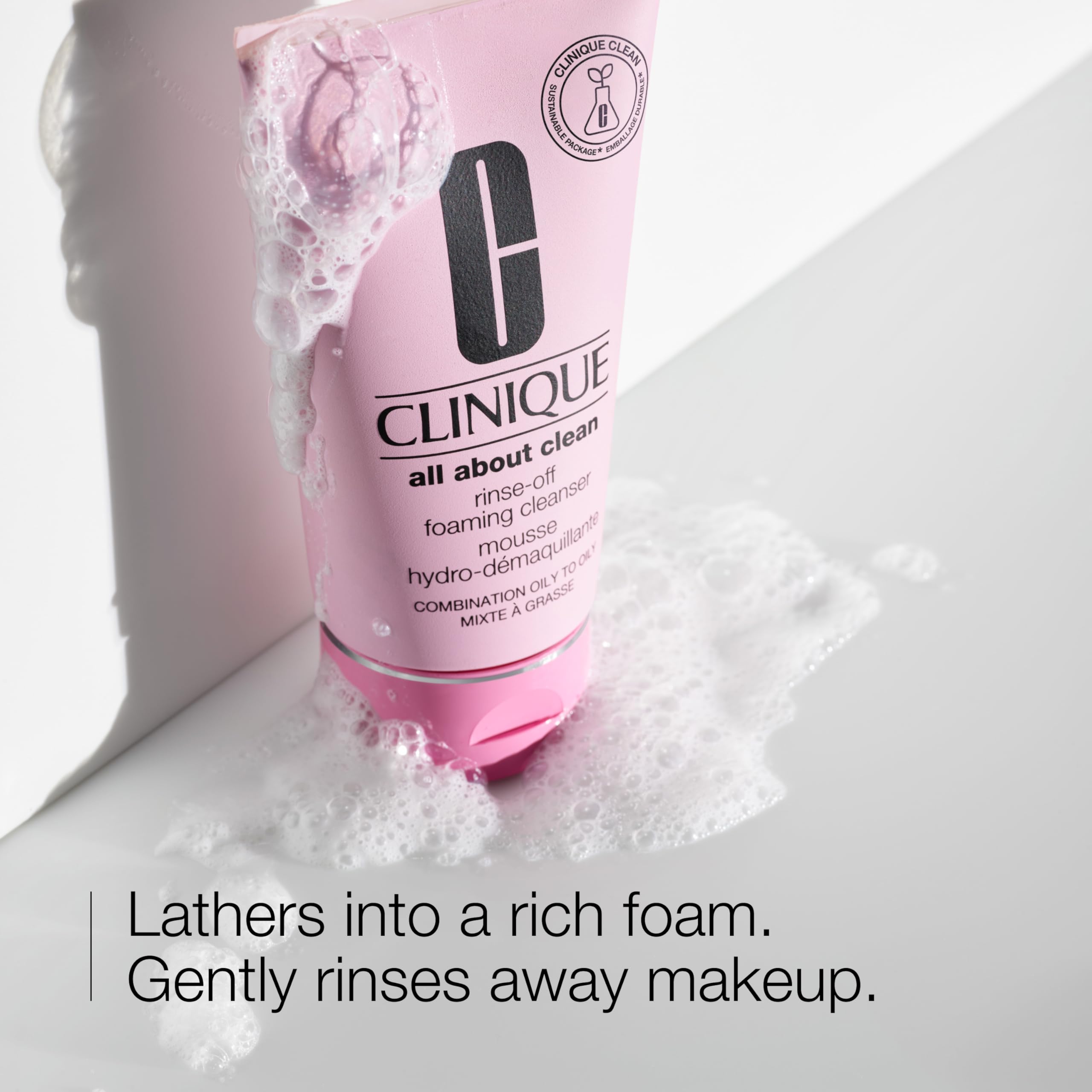 Clinique textura mousse cremosa que forma espuma ligera y efectiva