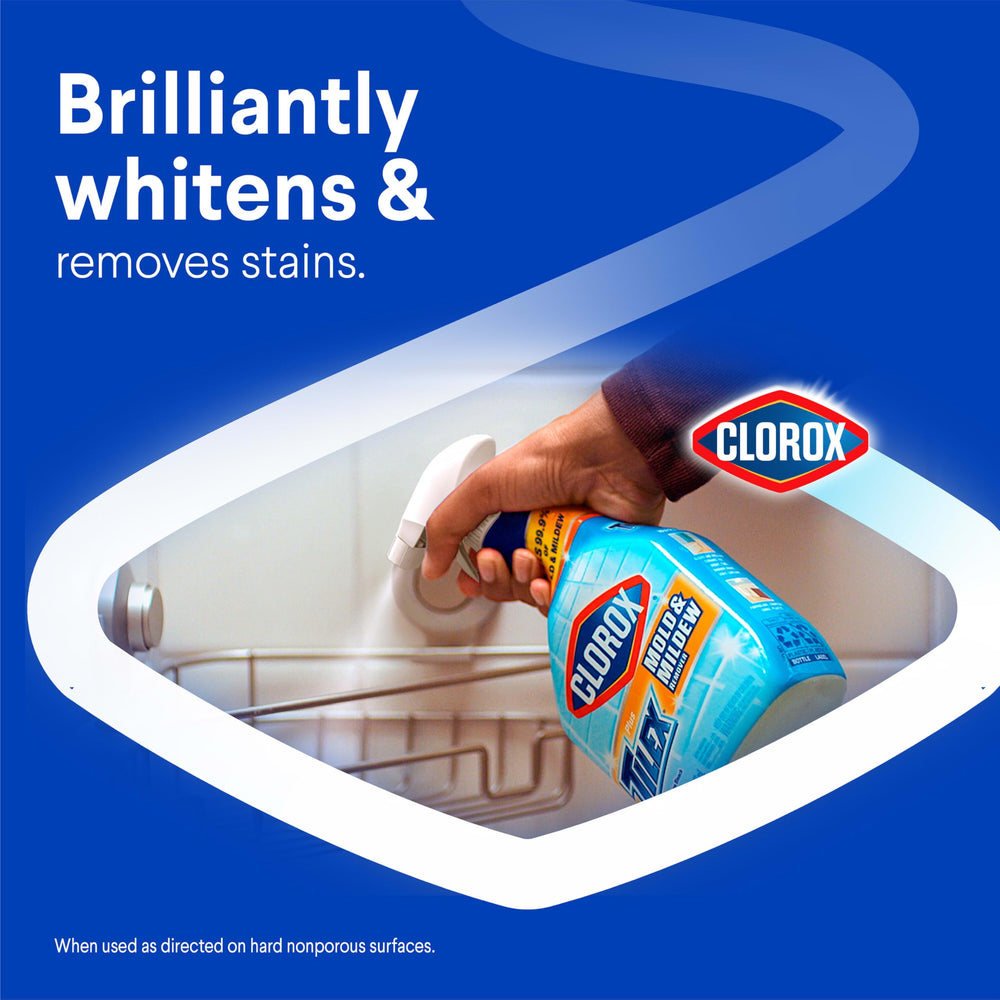 Clorox Plus Tilex en uso dentro de ducha eliminando manchas visibles