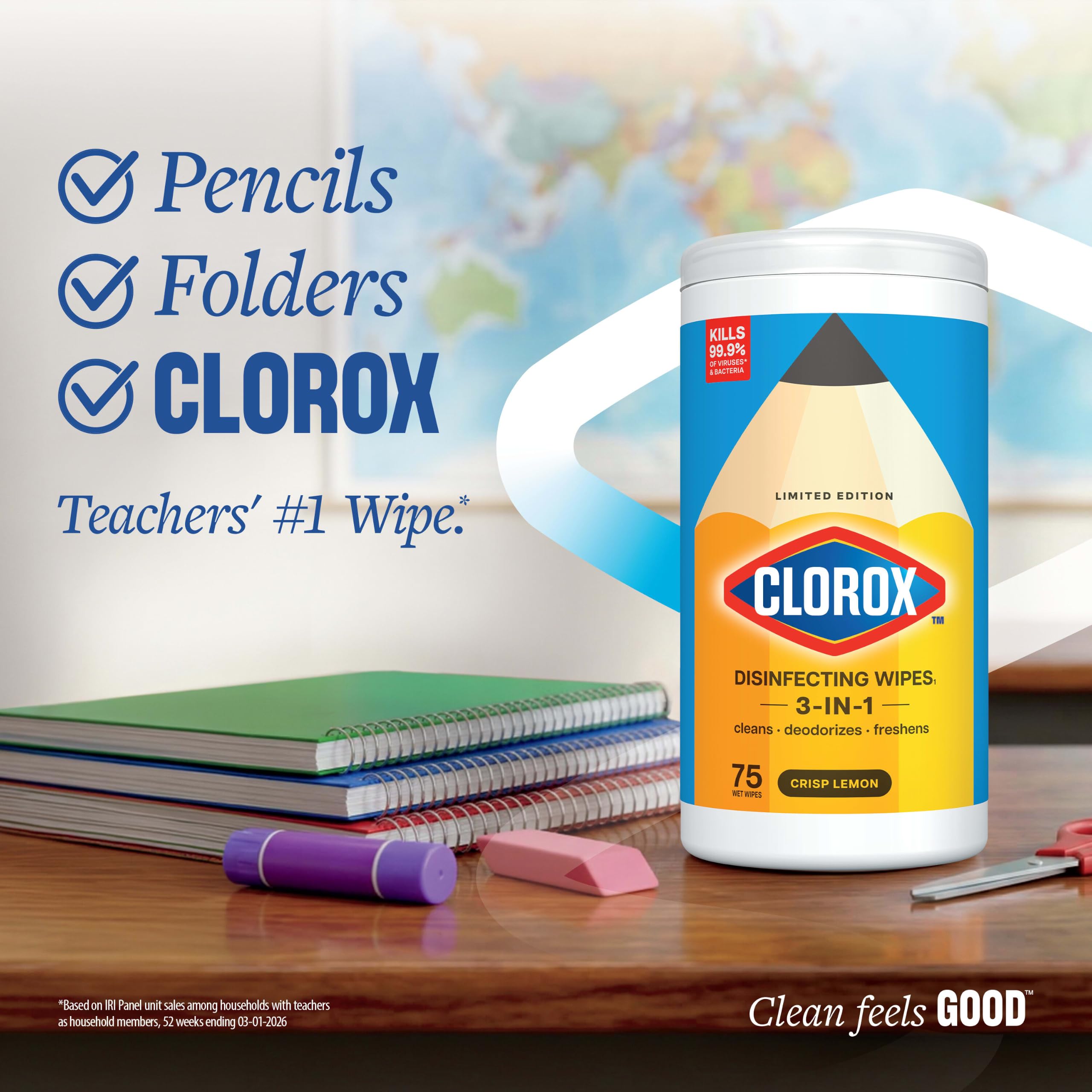 Clorox toallita en uso sobre un escritorio limpiando rápidamente