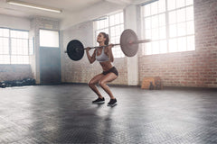 Clout Fitness acabado rojo resistente mostrando durabilidad
