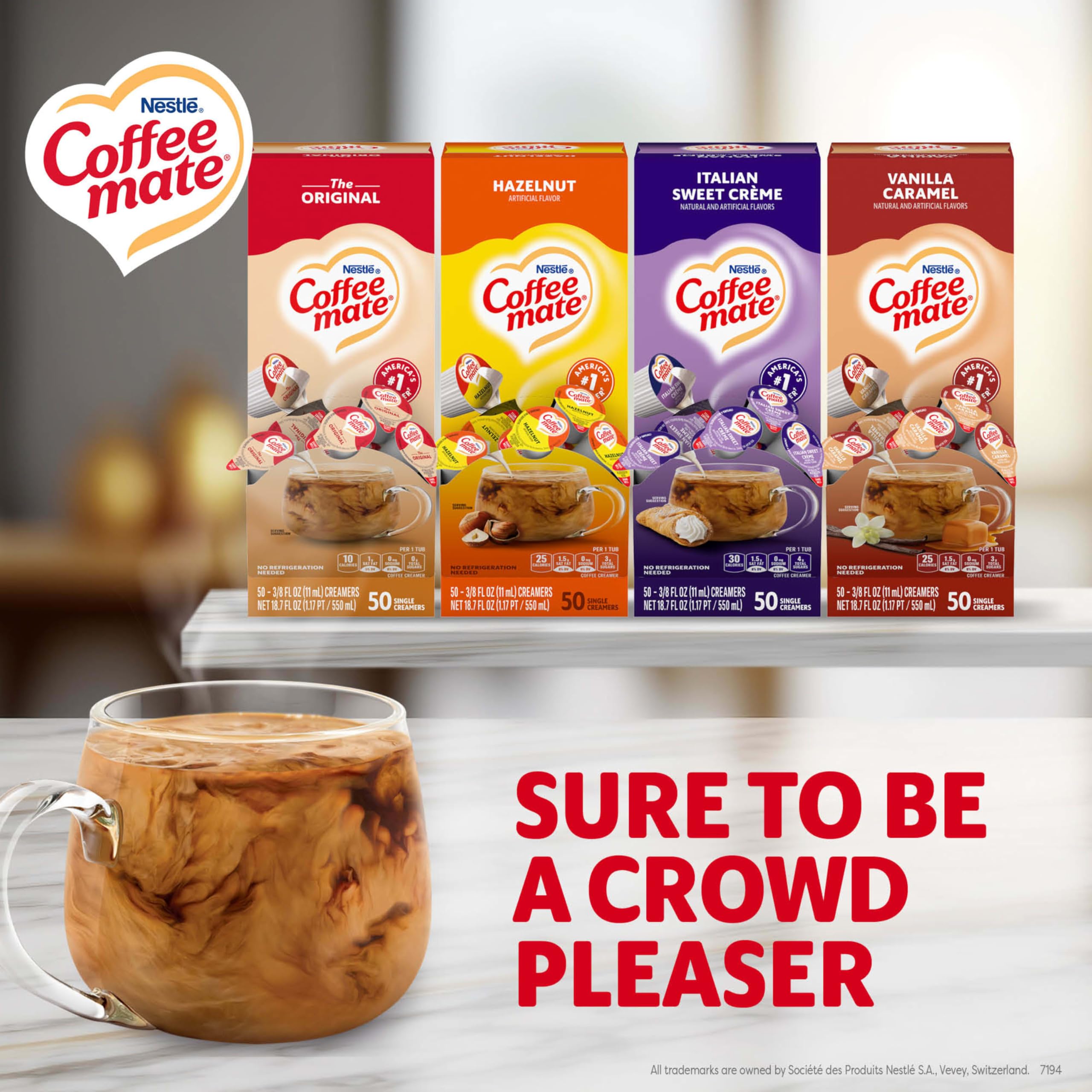 Coffee mate detalle de porción abierta listo para verter con limpieza