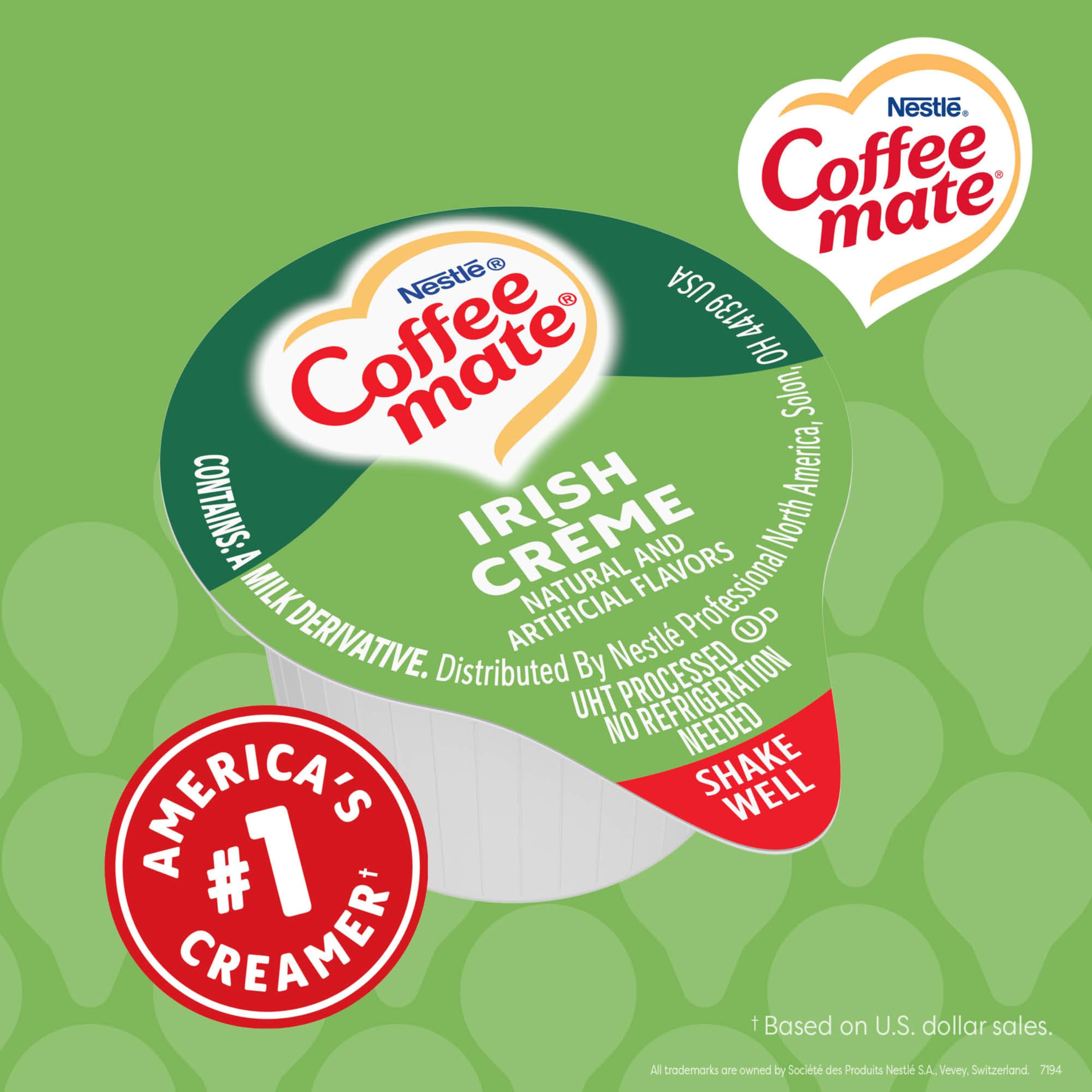Coffee mate tarrinas en bandeja de oficina lista para servir a empleados