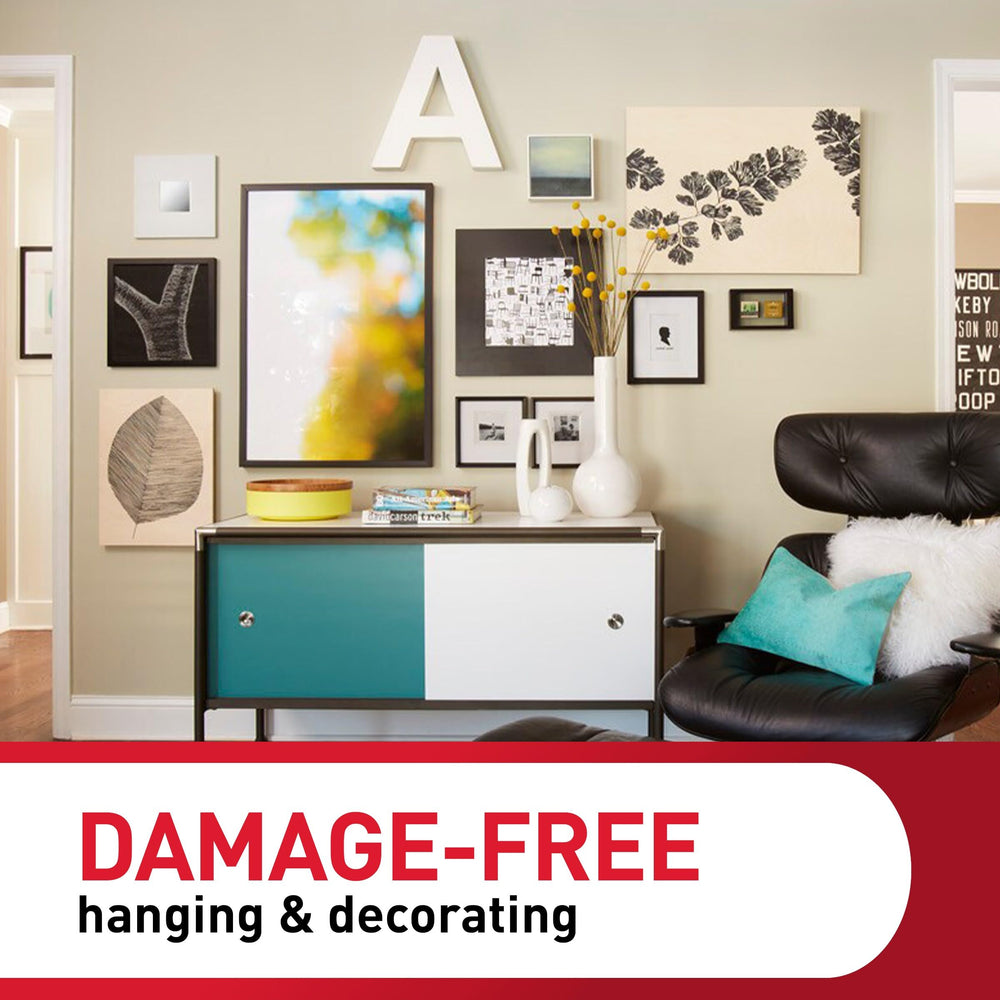 Command uso en dormitorio estudiantil colgando decoración sin clavos
