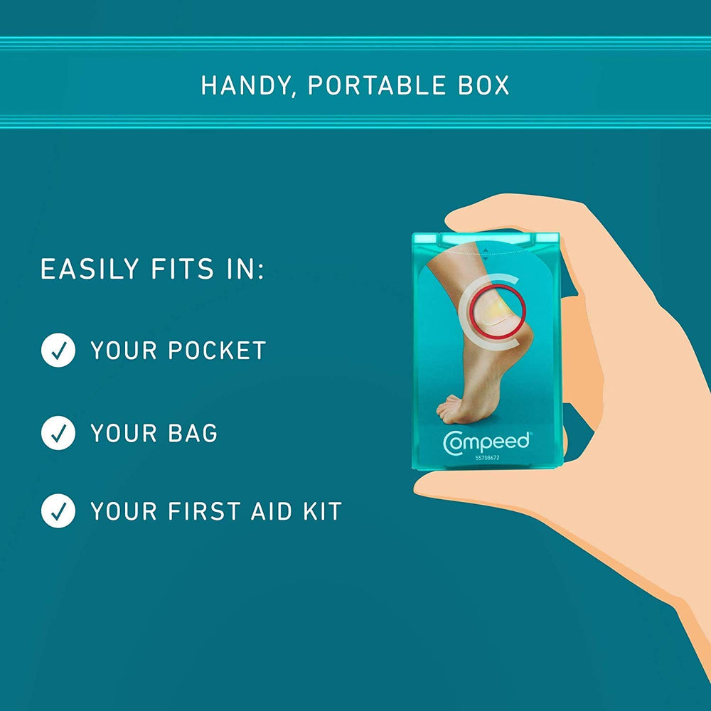 Compeed parche mostrado junto a mano para comparar tamaño y cobertura precisa