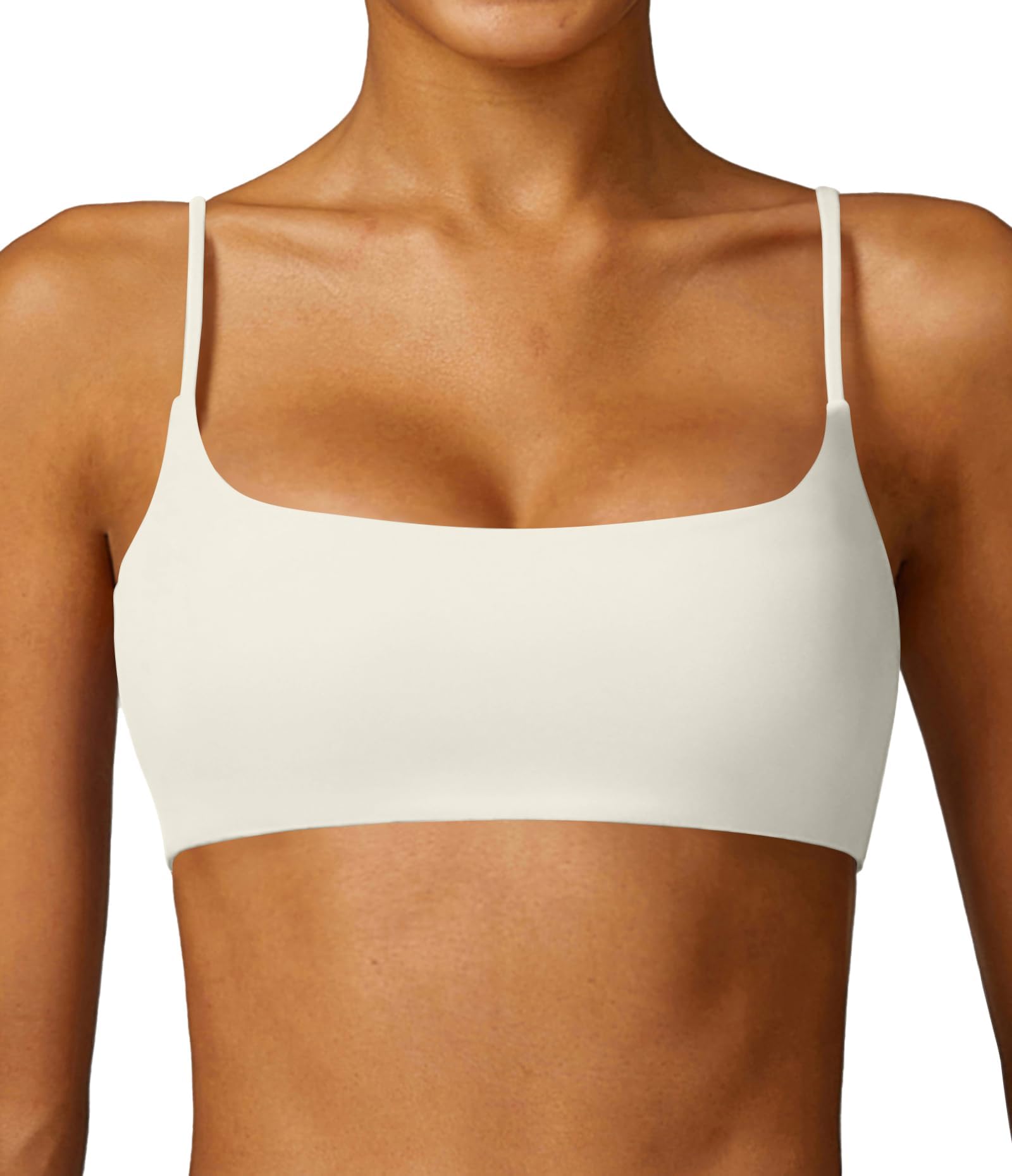 Comper vista frontal del bralette blanco mostrando ajuste y estilo