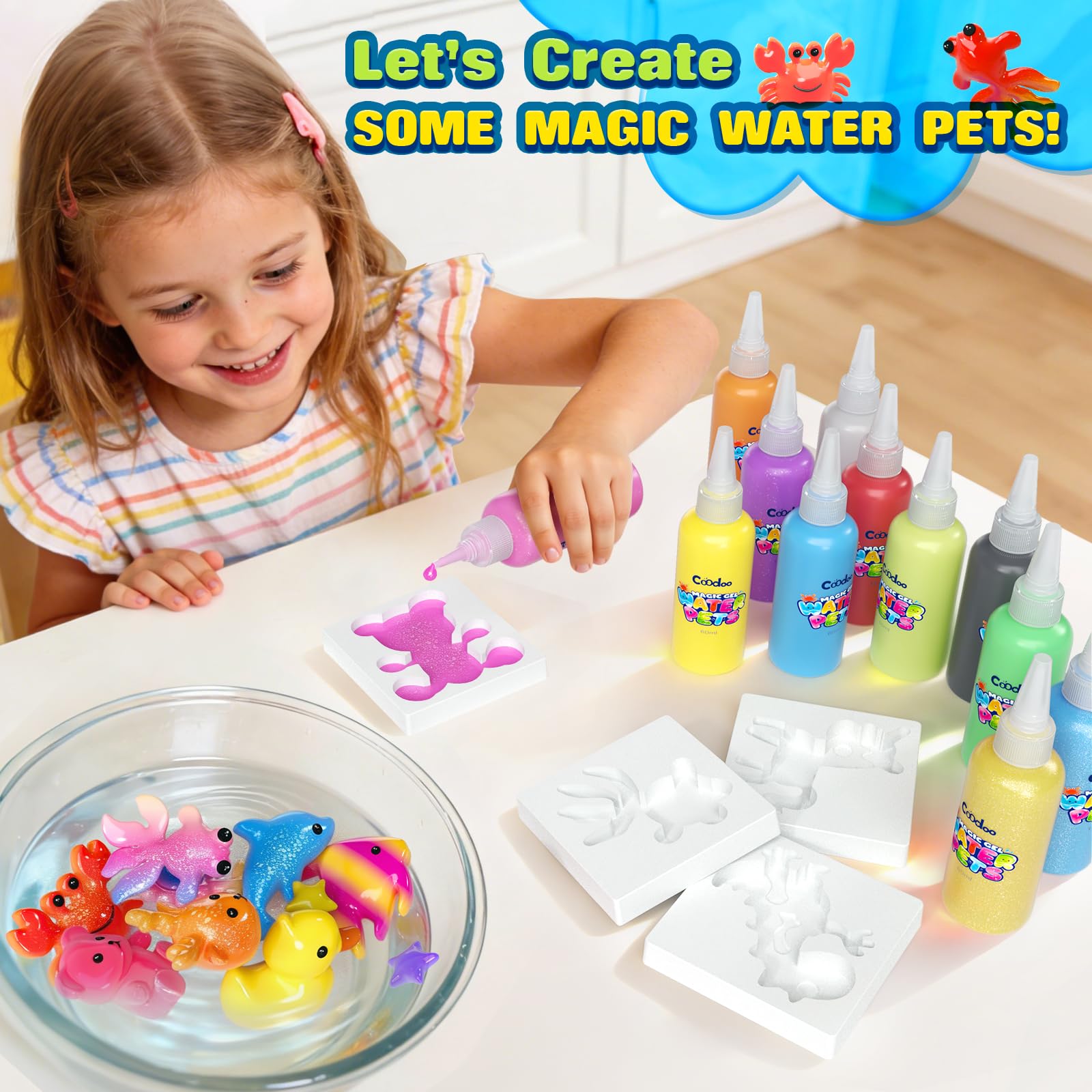 Coodoo niña usando el kit formando una mascota acuática, fomenta motricidad