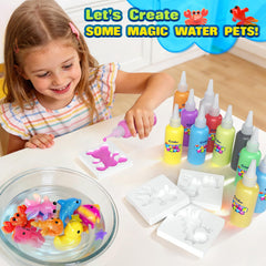 Coodoo niña usando el kit formando una mascota acuática, fomenta motricidad