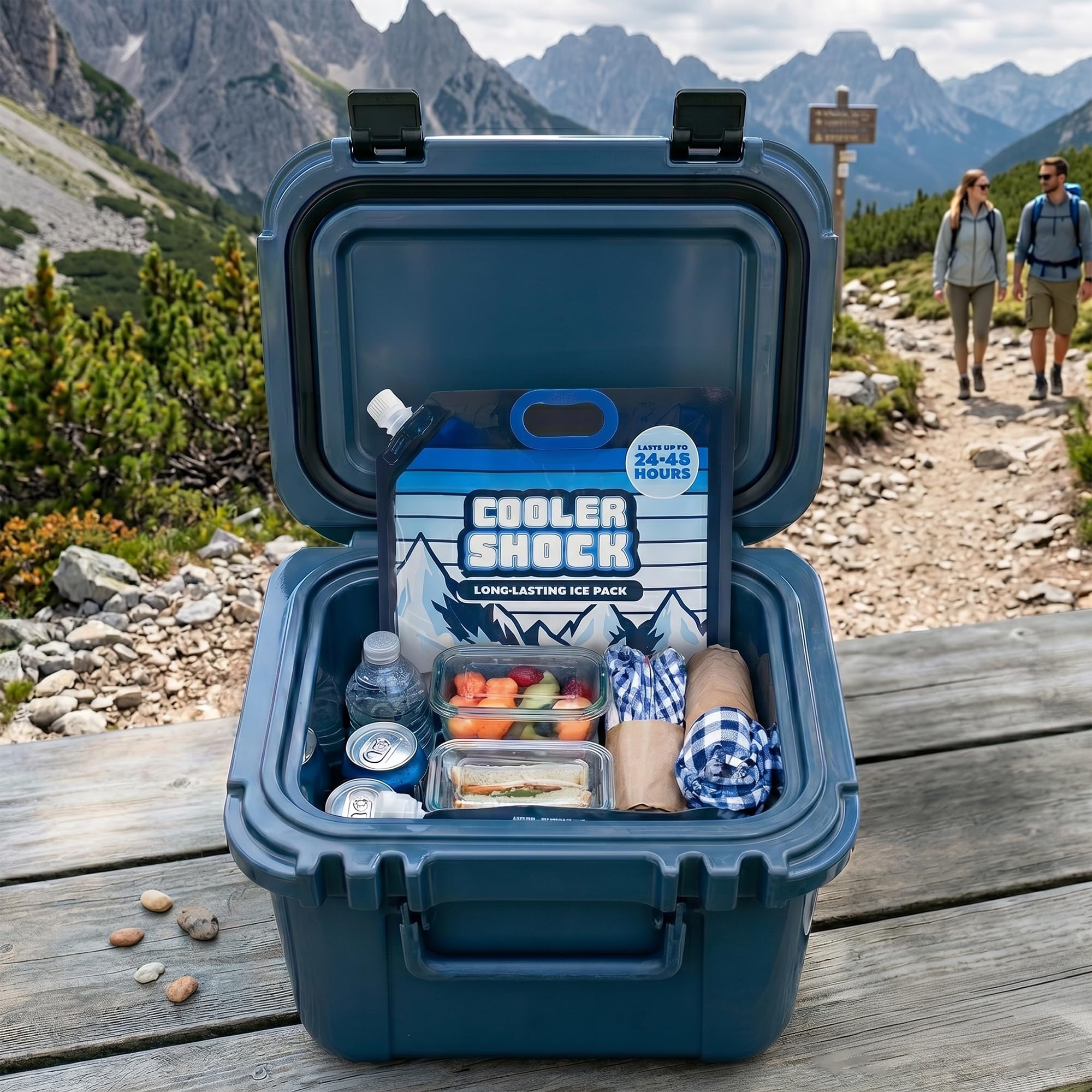 Cooler Shock en picnic junto a sándwiches para conservar frescura