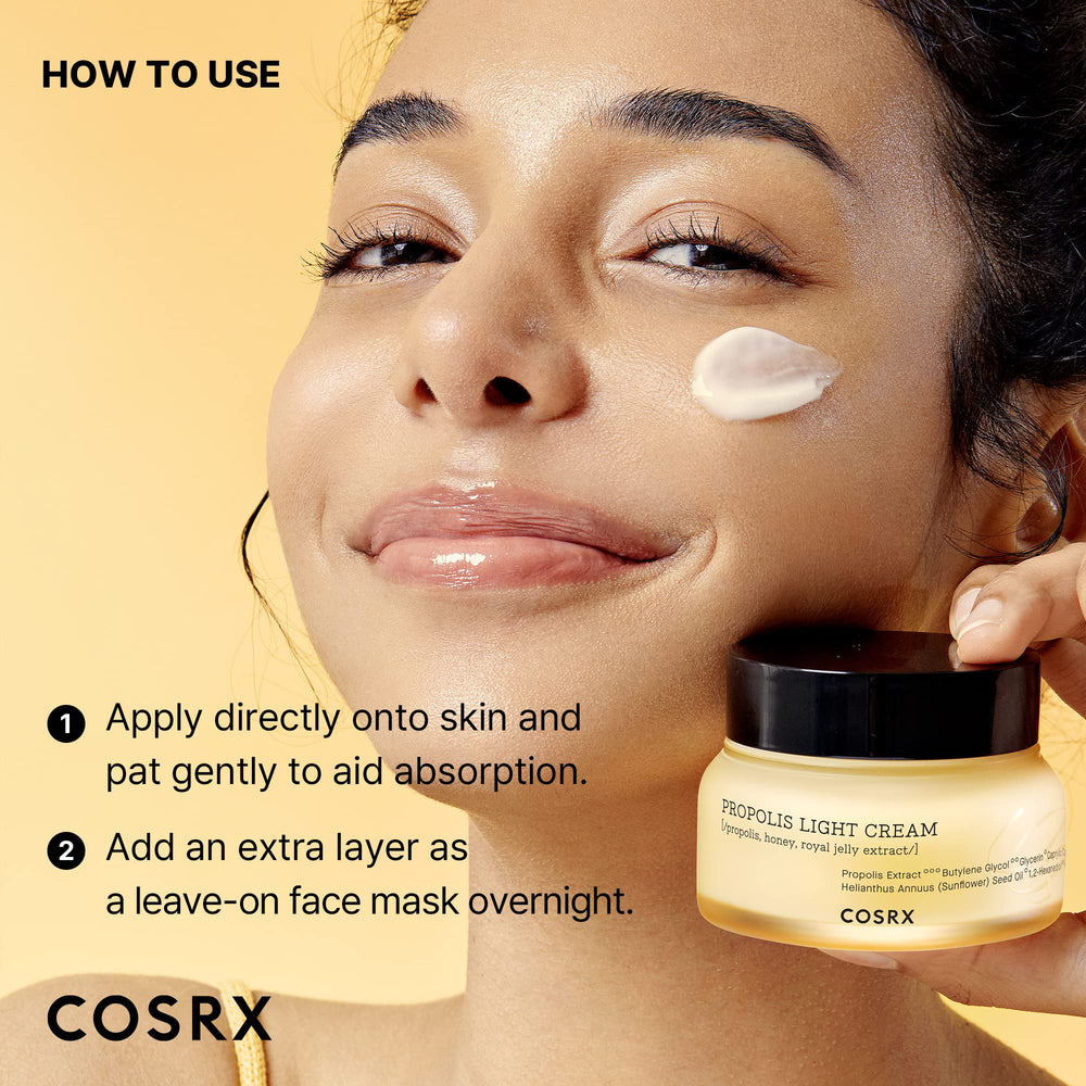 COSRX producto en ambiente de baño elegante para inspirar rutina diaria