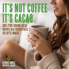 Crio Bru taza lista con vapor que sugiere un chocolate intenso