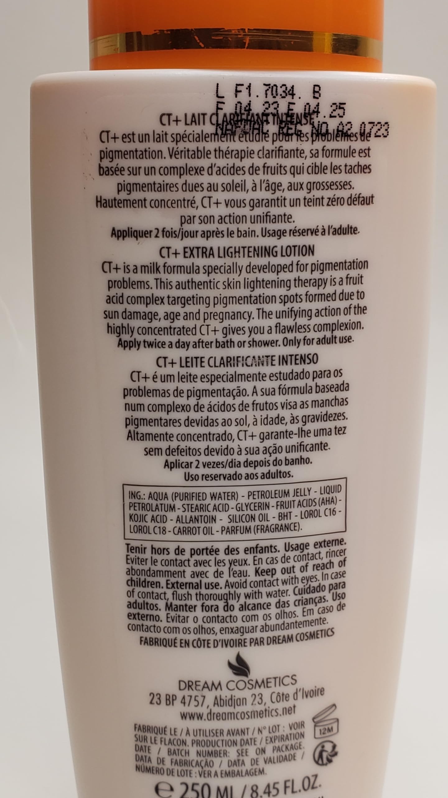 CT+ Clear Therapy crema textura cremosa en primer plano hidratación visible