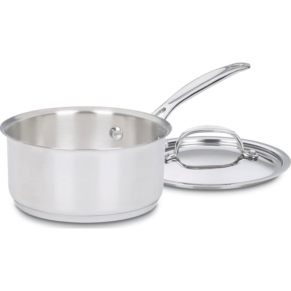 Cuisinart cazo frontal con tapa mostrando acabado pulido y diseño profesional