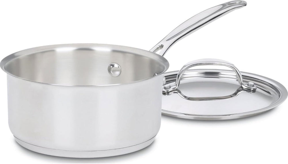 Cuisinart cazo frontal con tapa mostrando diseño clásico y acabado espejo