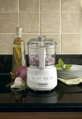 Cuisinart tazón de 24 onzas con asa mostrando capacidad práctica