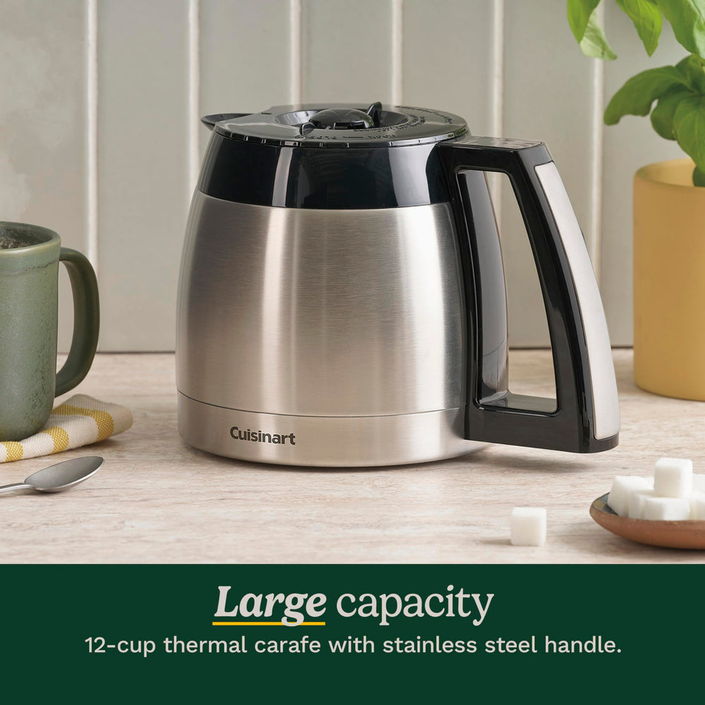 Cuisinart comparación de tamaño junto a tazas para visualizar capacidad real