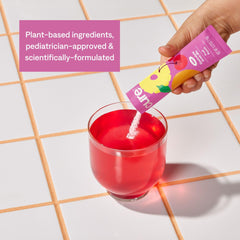 Cure Hydration polvo en primer plano destaca ingredientes reales y textura fina