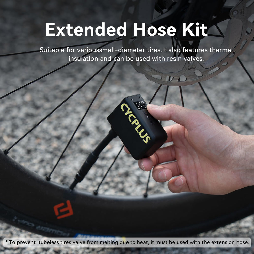 CYCPLUS AS2Ultra guardada en mochila lista para salida ciclista y emergencia