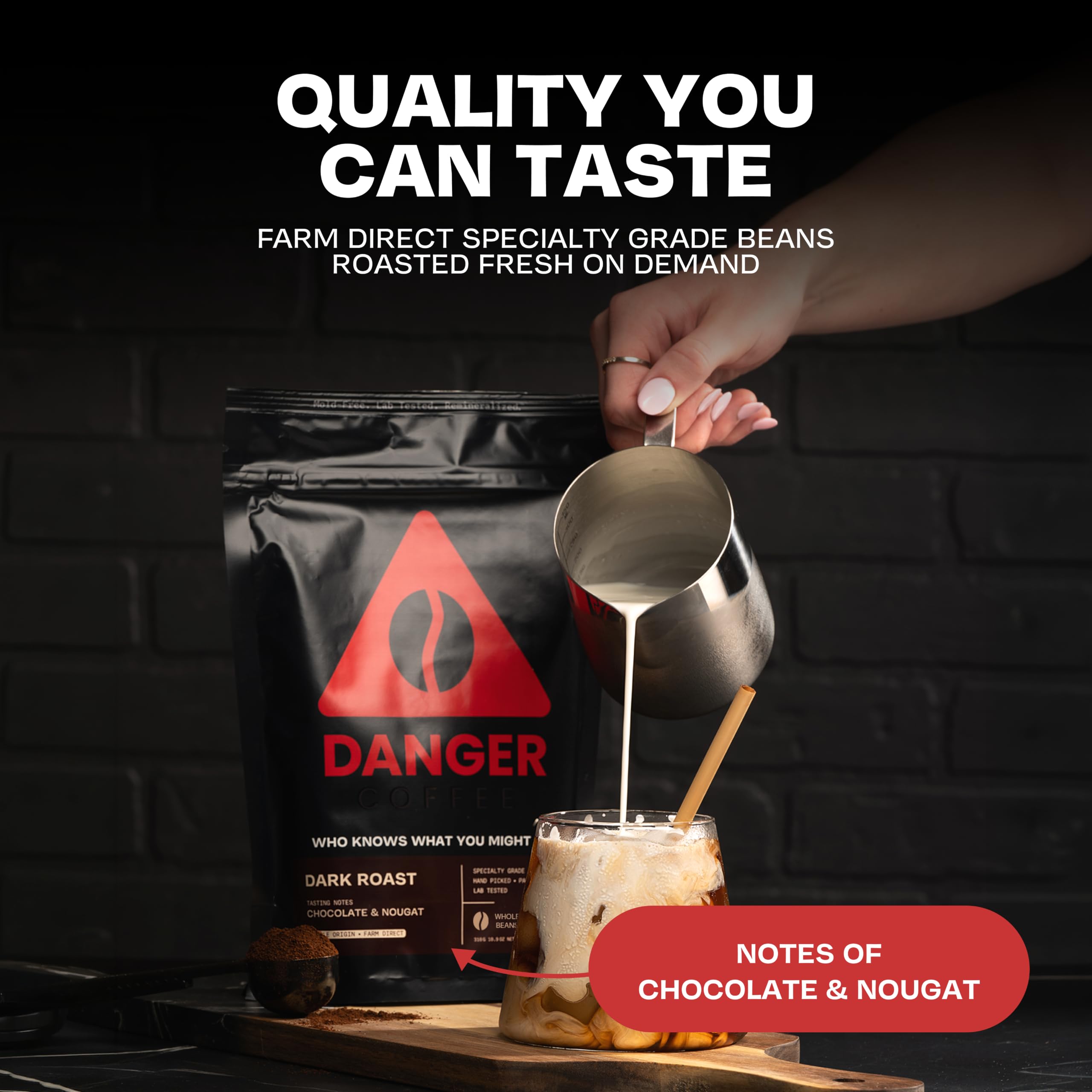 Danger Coffee preparado con mantequilla y MCT, mezcla cremosa y energizante