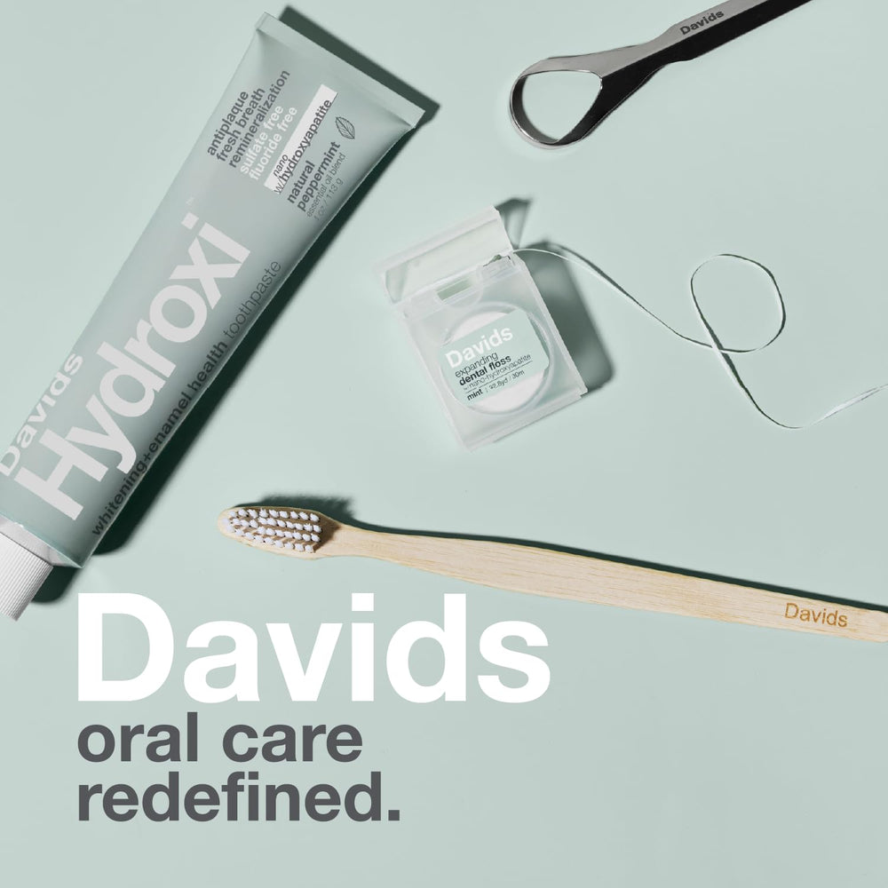 Davids ambiente de baño con Hydroxi transmitiendo rutina fresca y natural