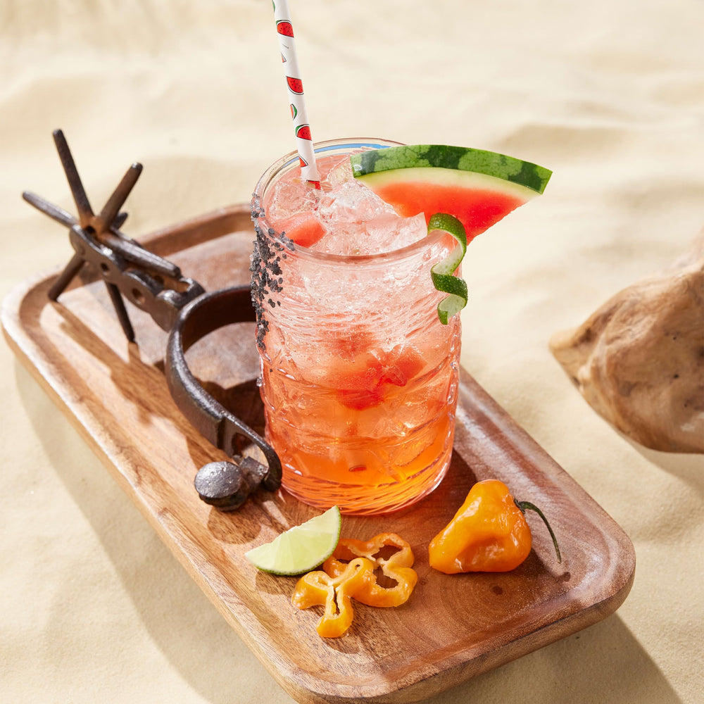 DaVinci Gourmet jarabe usado en glaseado de postre, realza sabores frutales
