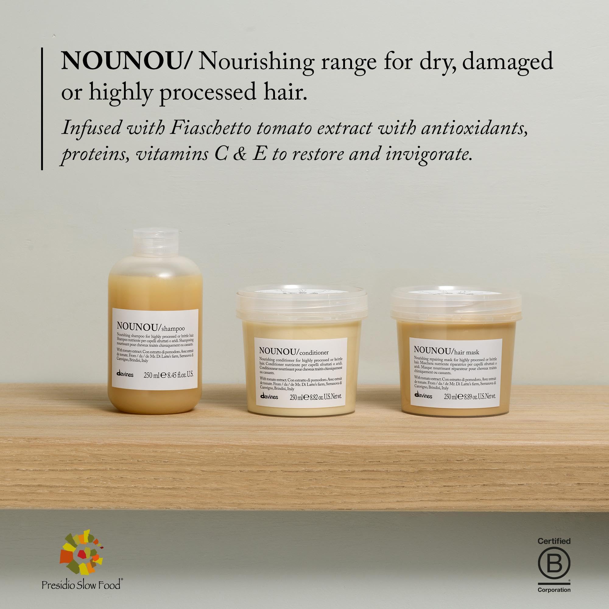 Davines NOUNOU junto a una regla para comparar tamaño del envase y rendimiento