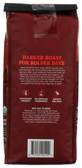 Death Wish Coffee granos recién molidos junto a prensa francesa, mejor extracción