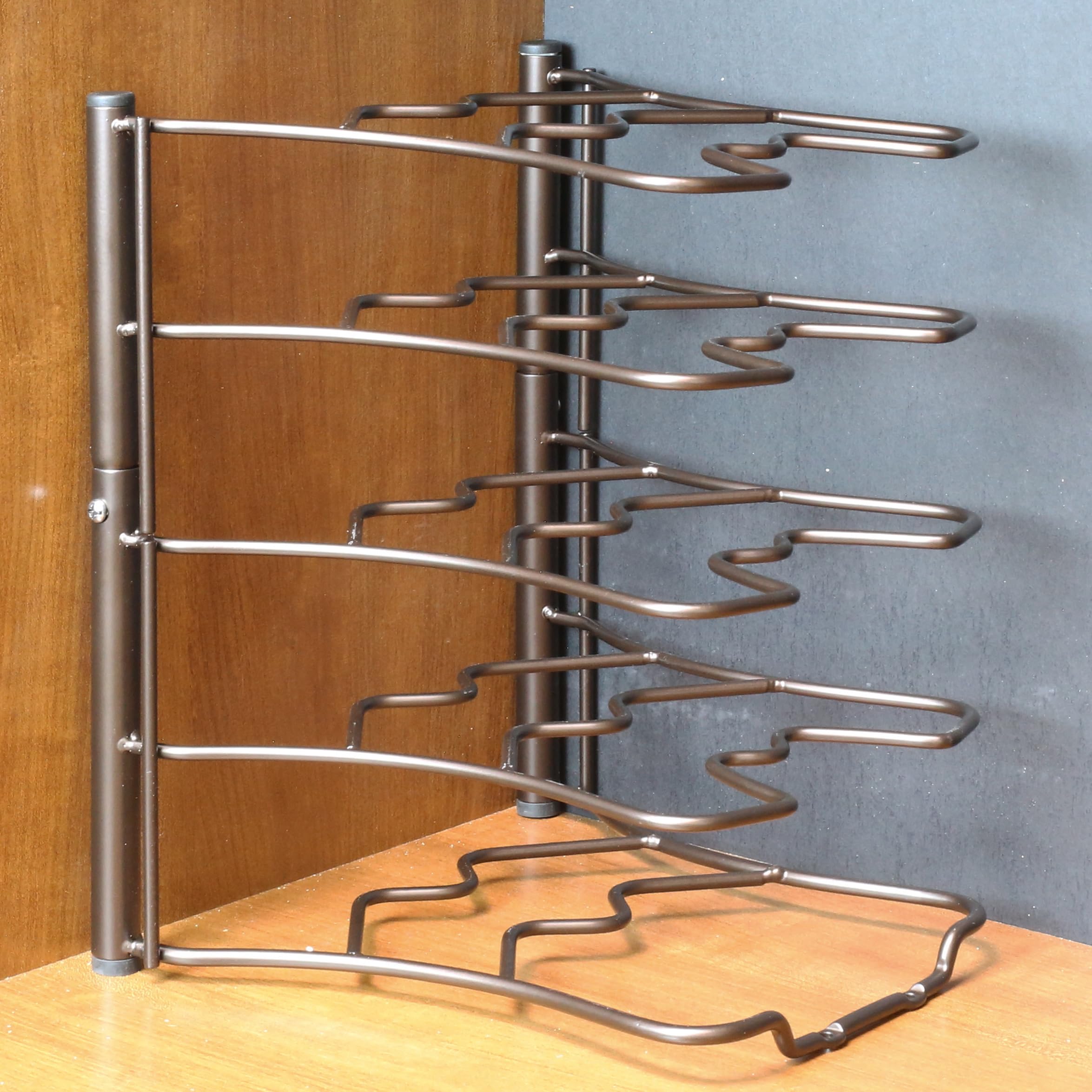 Deco Brothers organizador en cocina estilo mostrando acabado bronce y mejora estética