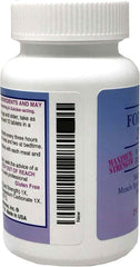 Dee Cee Laboratories persona sosteniendo tableta para uso cotidiano