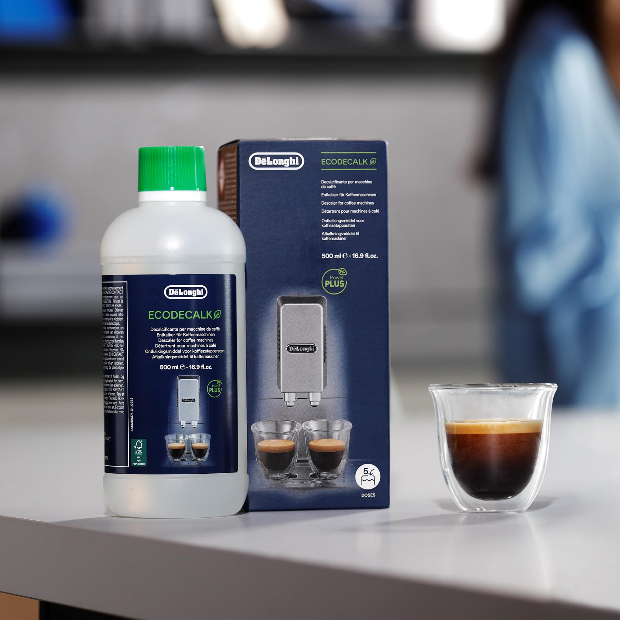 De'Longhi EcoDecalk restos de cal eliminados en superficie demostrando eficacia